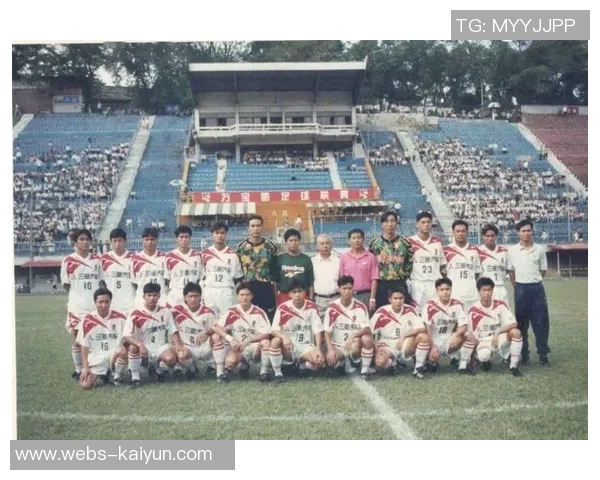 广州足球队技术变革引发热议探索新战术与球员培养模式的创新之路